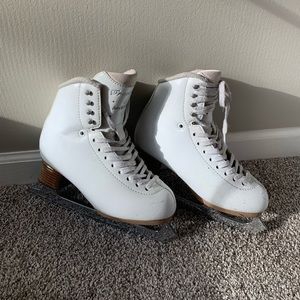Jackson Freestyle Figure Skates